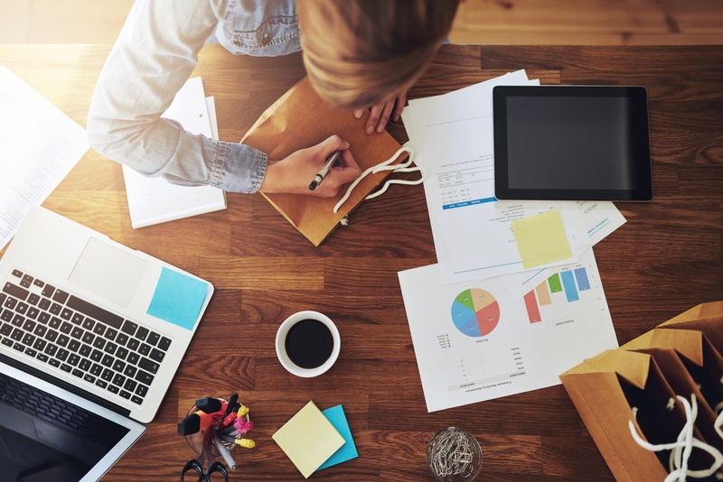 How to Leave Your 9-to-5 and Start Your Own Business